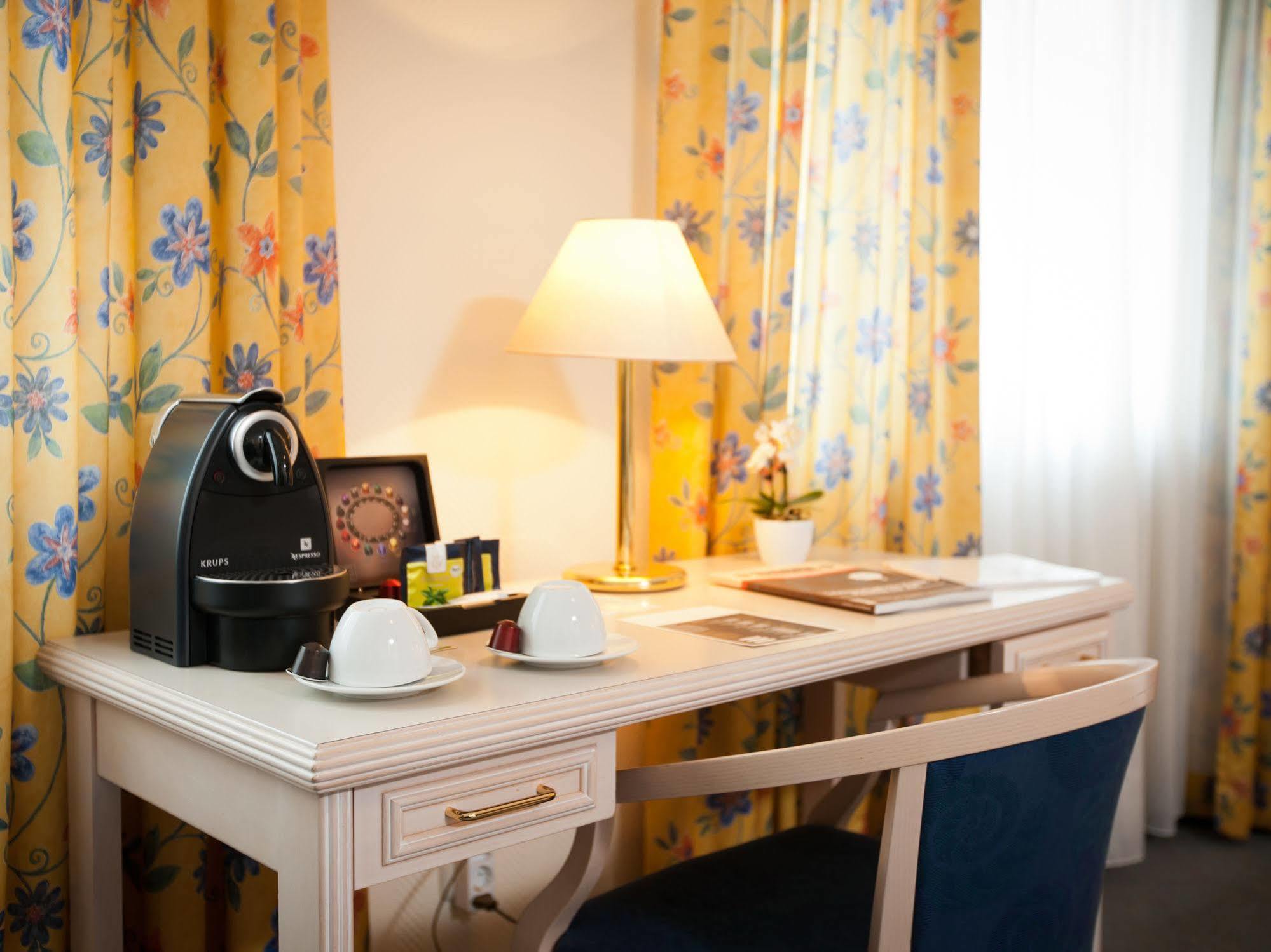 Hotel Traube Ruedesheim Rüdesheim am Rhein Εξωτερικό φωτογραφία