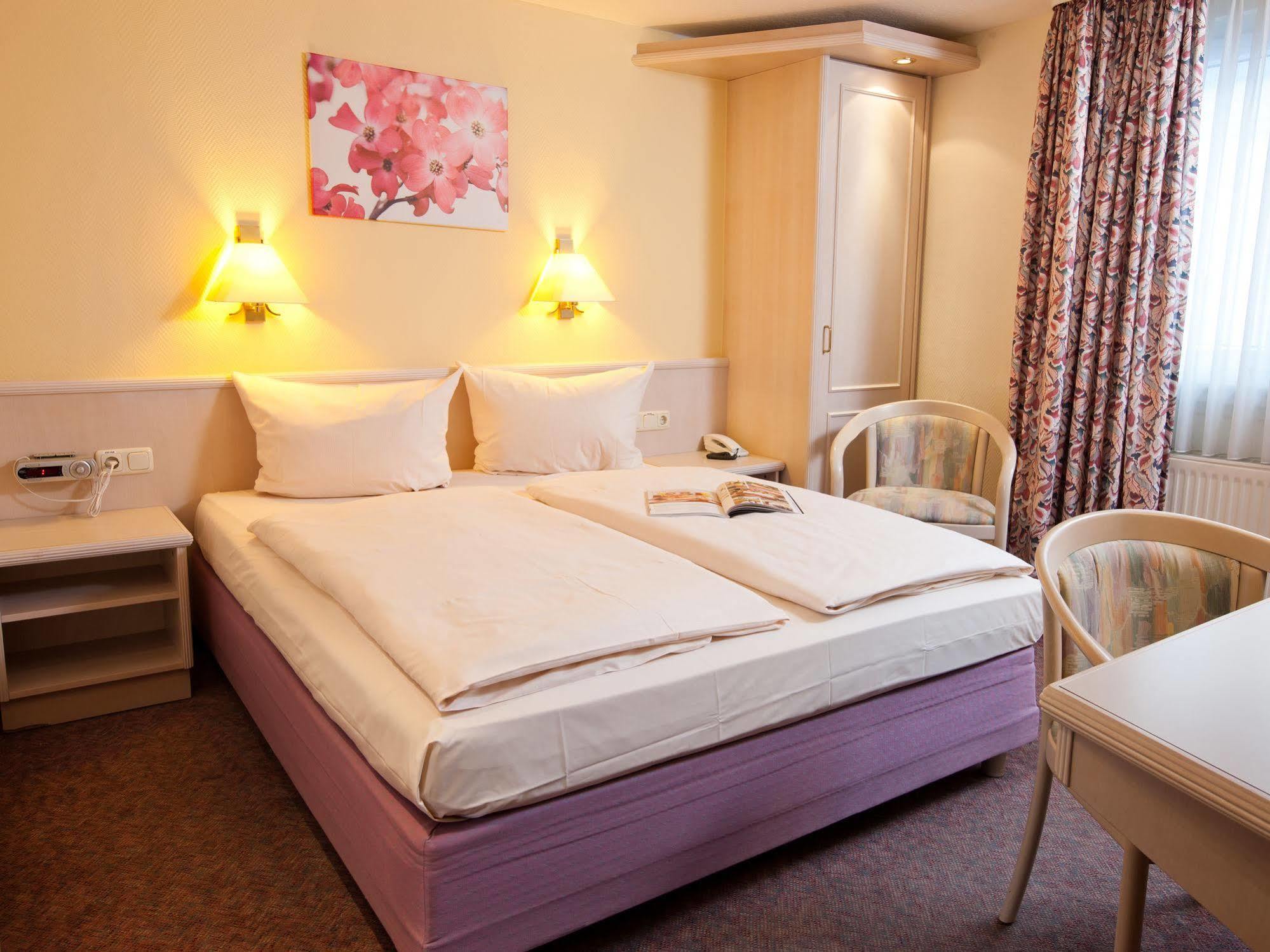 Hotel Traube Ruedesheim Rüdesheim am Rhein Εξωτερικό φωτογραφία