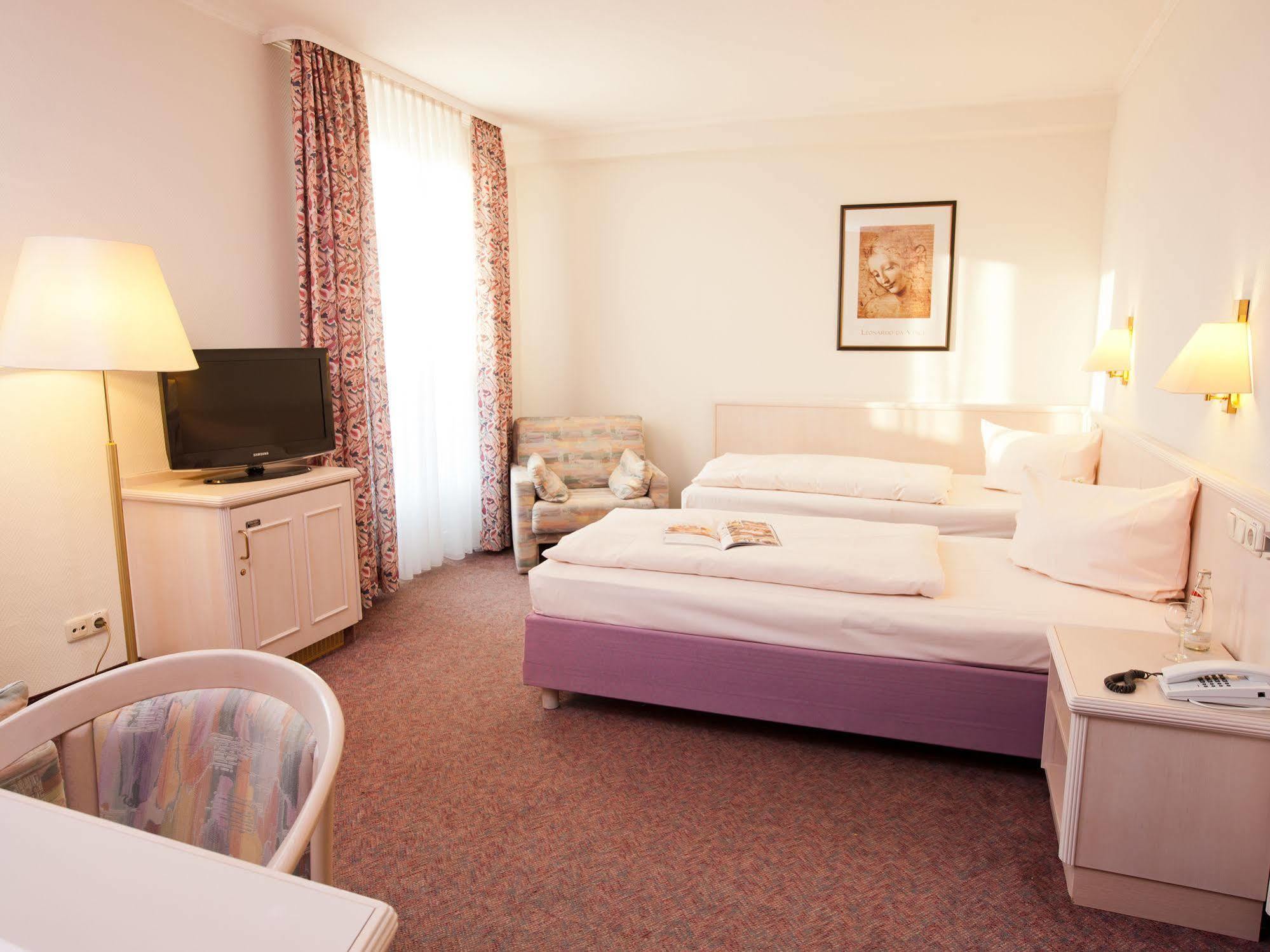 Hotel Traube Ruedesheim Rüdesheim am Rhein Εξωτερικό φωτογραφία