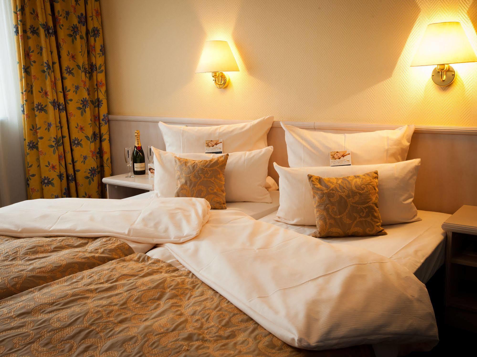 Hotel Traube Ruedesheim Rüdesheim am Rhein Εξωτερικό φωτογραφία
